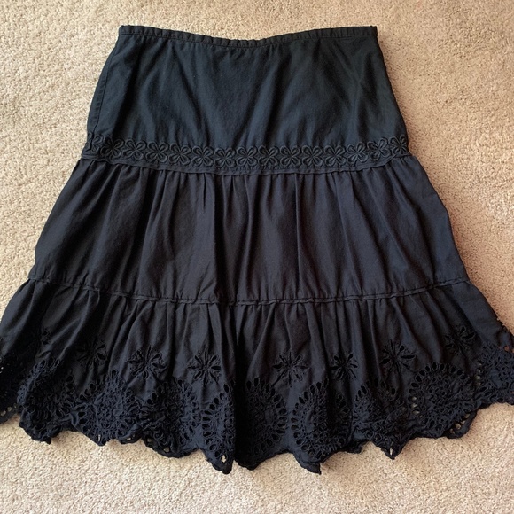Black eyelet skirt - Picture 1 of 4